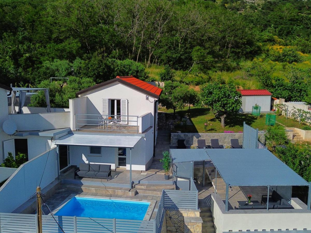 Villa Carmen Draga Bascanska Экстерьер фото