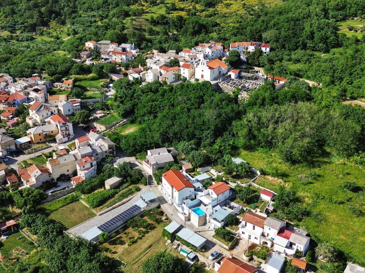 Villa Carmen Draga Bascanska Экстерьер фото