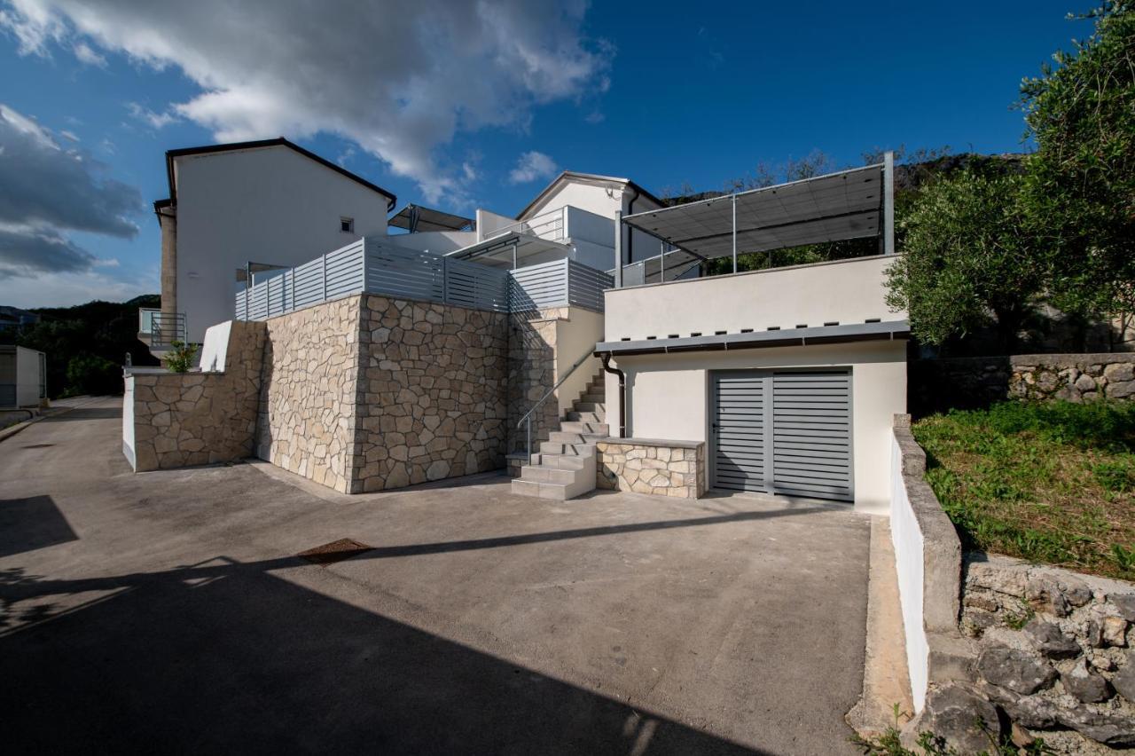 Villa Carmen Draga Bascanska Экстерьер фото