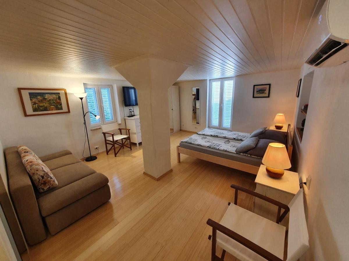 Villa Carmen Draga Bascanska Экстерьер фото
